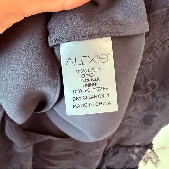 Alexis Umbria Lace Dress - Picture 8 of 10